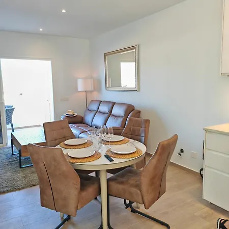 O Lar Da Mota ,playa Flamingo Playa Blanca (Lanzarote)