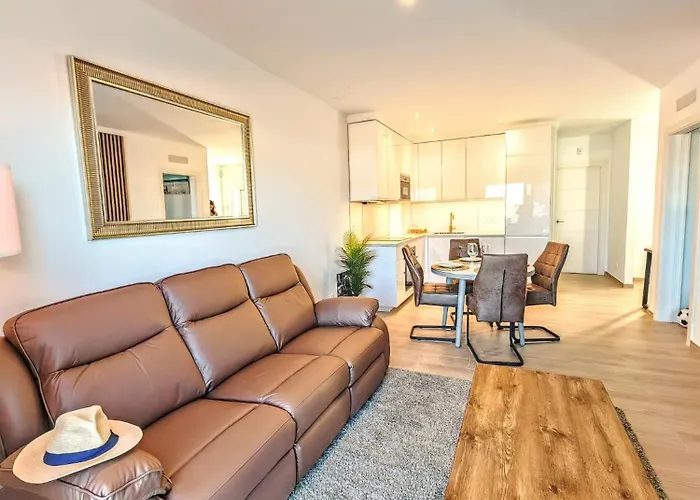 O Lar Da Mota ,playa Flamingo * Playa Blanca (Lanzarote)